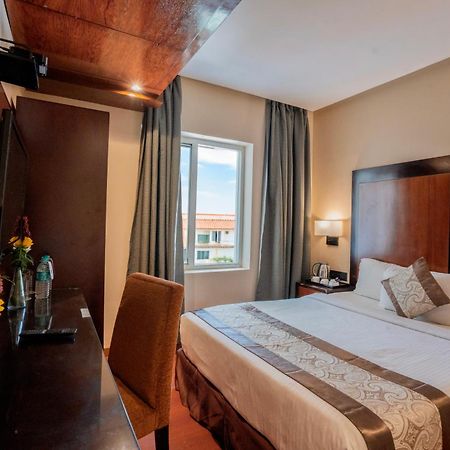 Park Avenue Hotel  Chennai Bagian luar foto