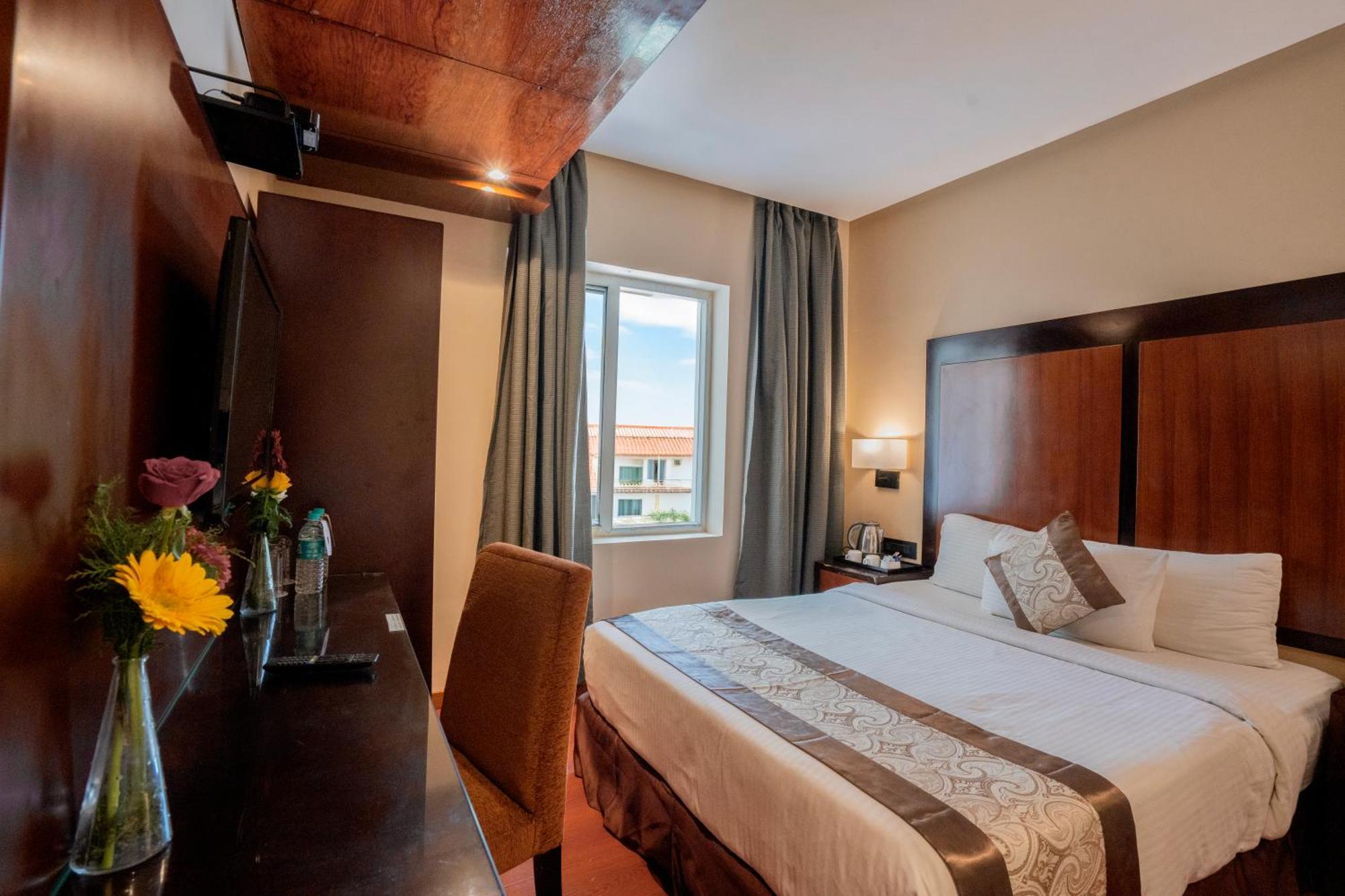 Park Avenue Hotel  Chennai Bagian luar foto