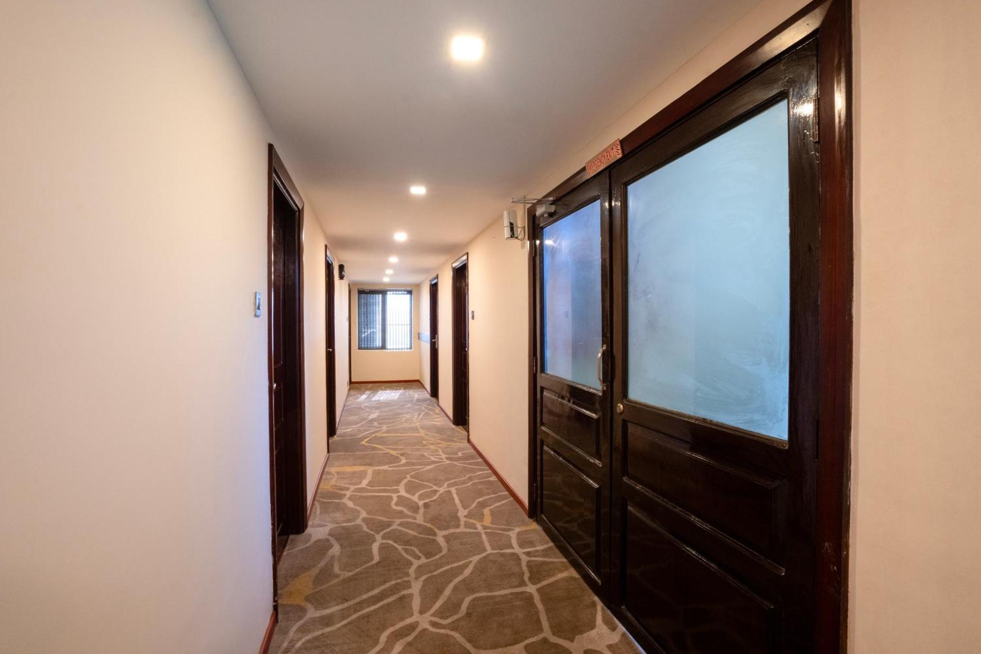 Park Avenue Hotel  Chennai Bagian luar foto