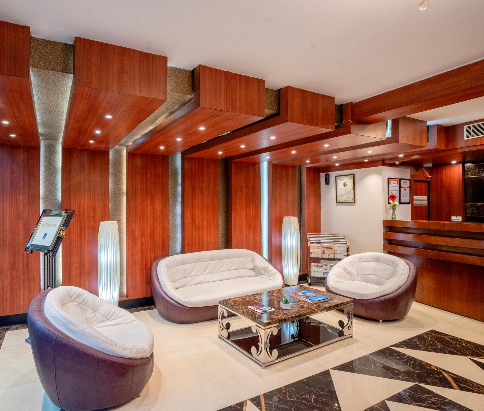 Park Avenue Hotel  Chennai Bagian luar foto
