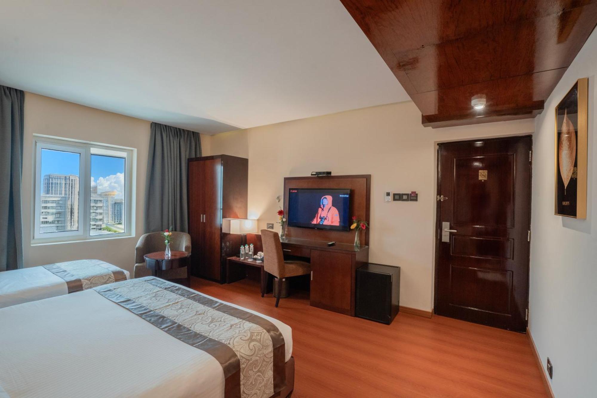 Park Avenue Hotel  Chennai Bagian luar foto