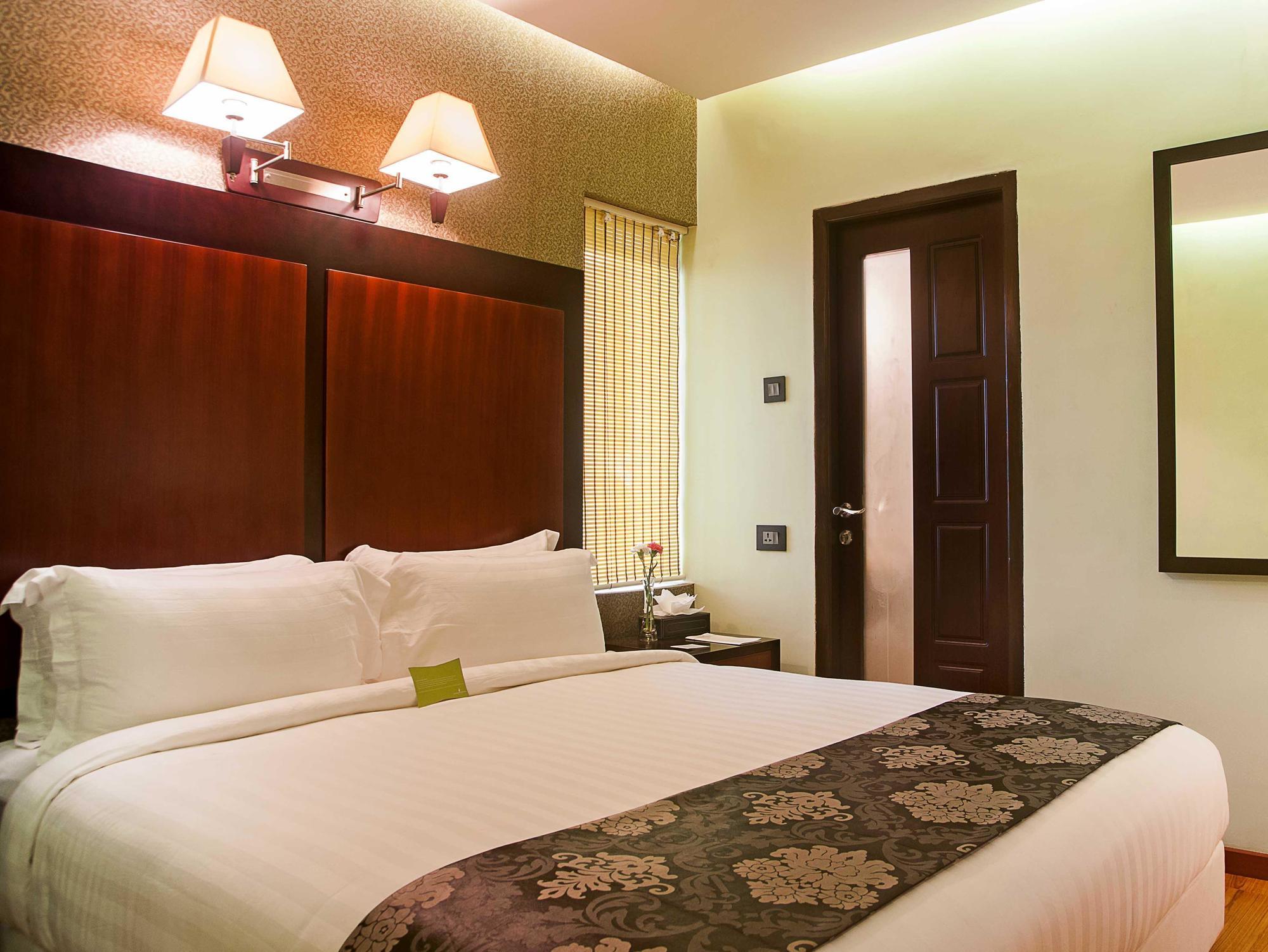 Park Avenue Hotel  Chennai Bagian luar foto