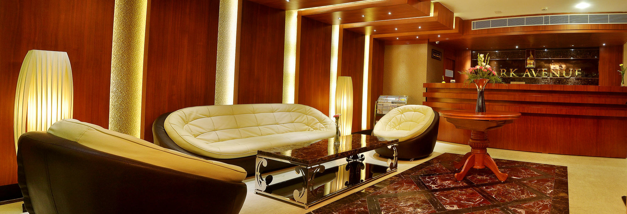 Park Avenue Hotel  Chennai Bagian luar foto